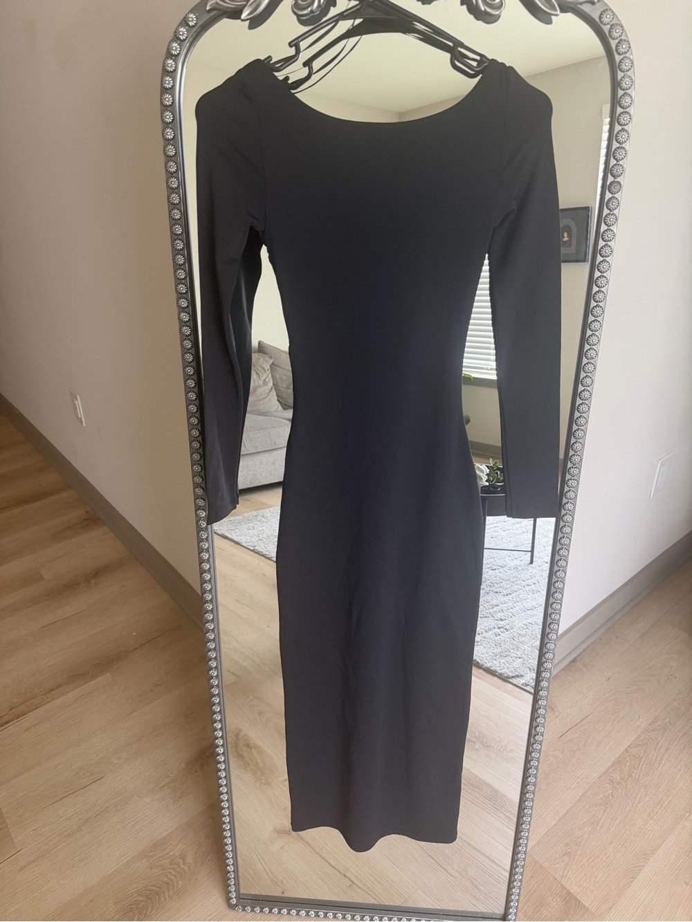 NWT size 2XS Aritza Contour Symbolic Dress - Picture 5 of 9